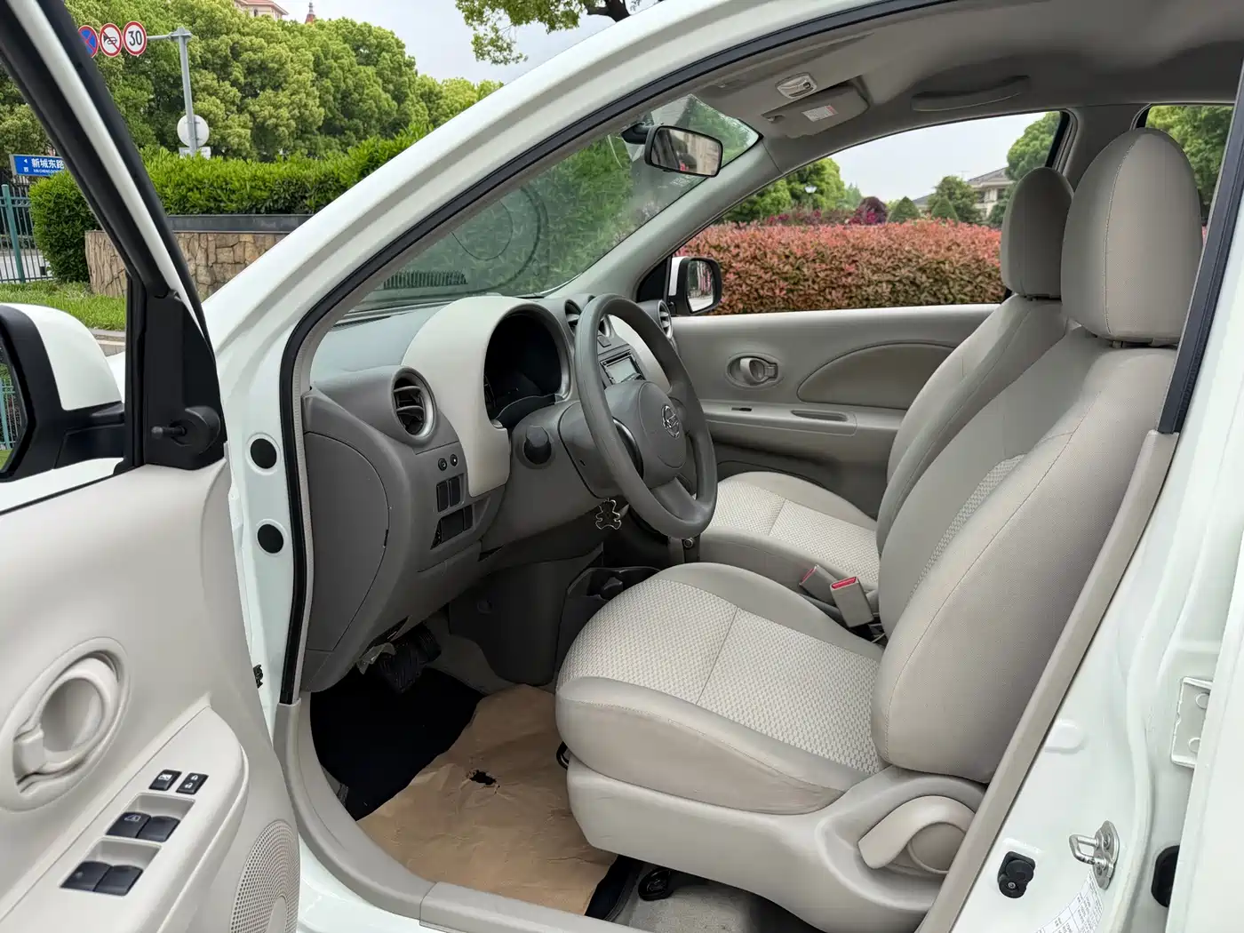 Nissan March 2014 2015 1.5L Automatic Easy Shine