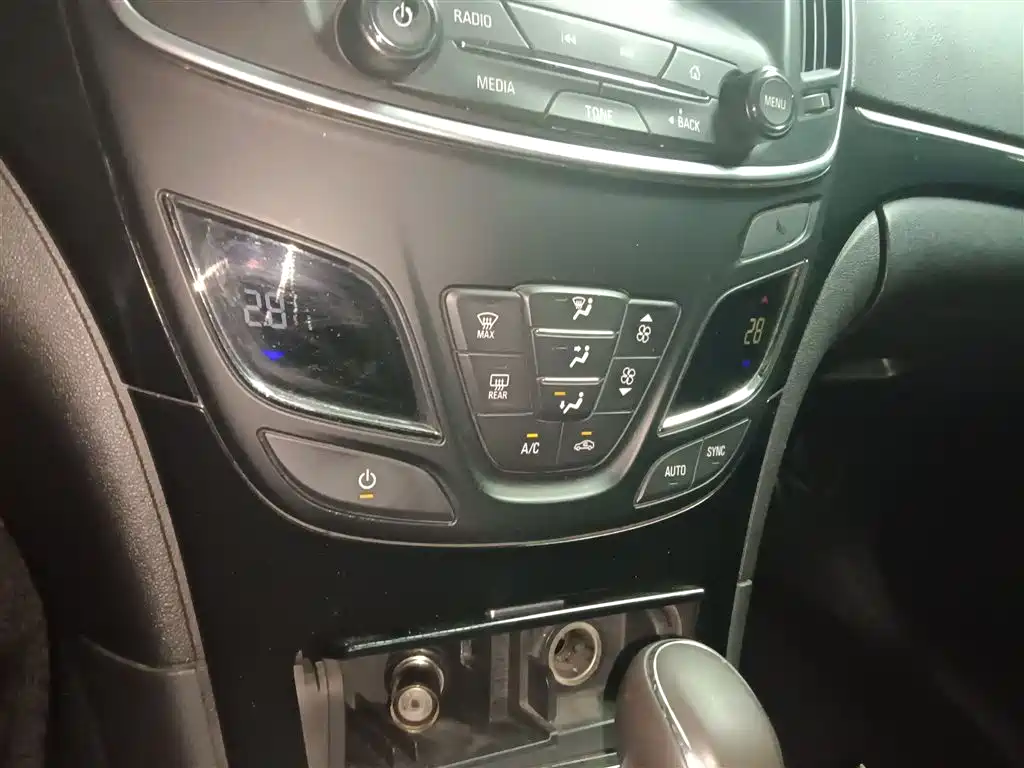 Buick Regal 2015 1.6T Leading Tech Edition фото 13