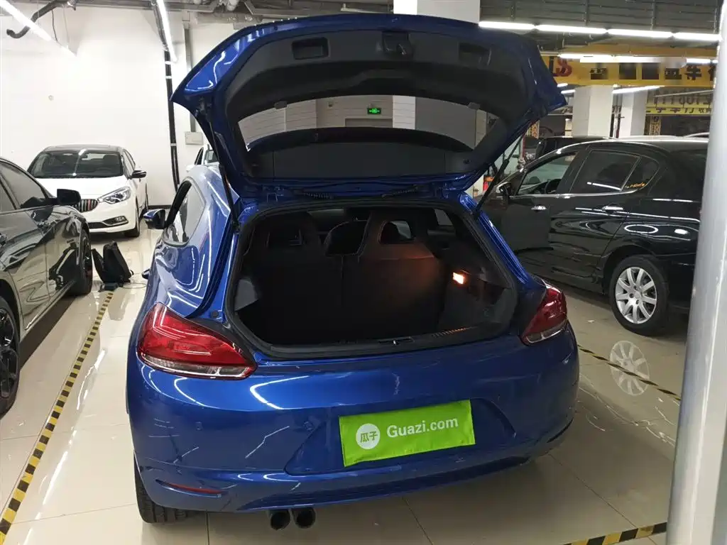 Volkswagen Scirocco 2011 2.0TSI Luxury фото 19