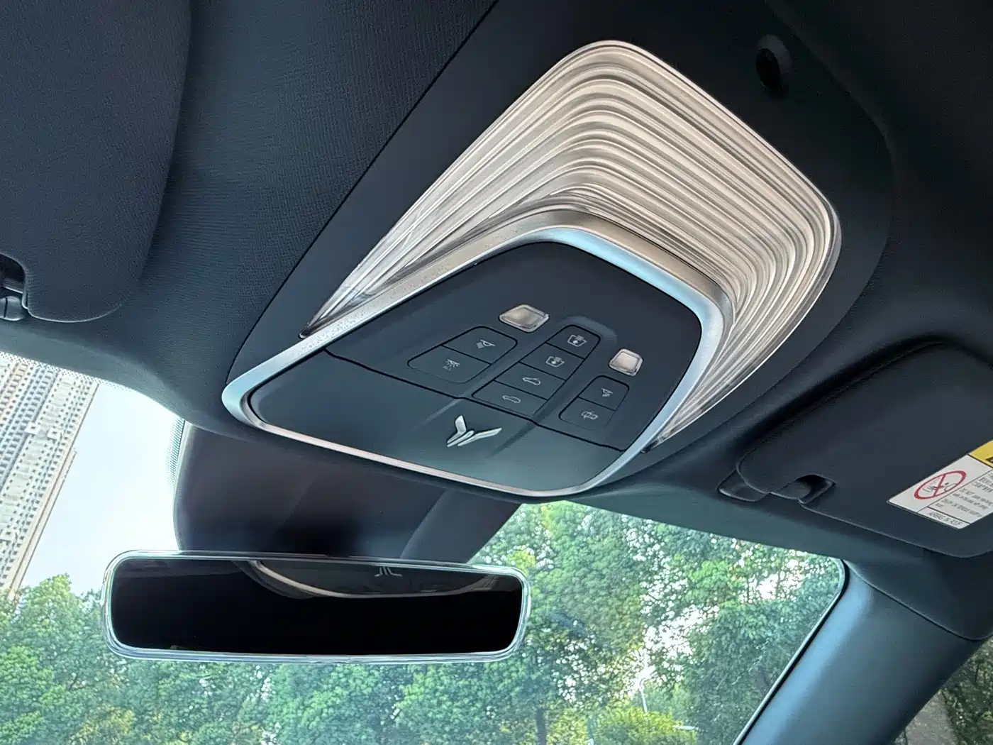 Voyah Auto VOYAH FREE 2024 Ultra Long Range Intelligent Driving Edition фото 14