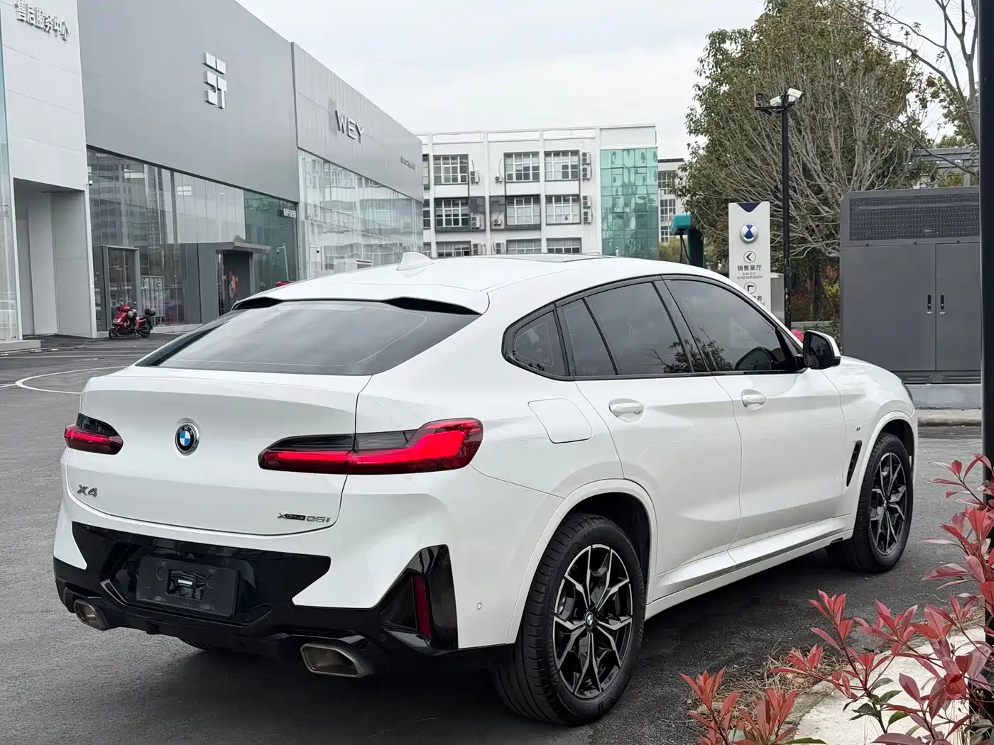 BMW X4 2022 xDrive 25i M Sport Package фото 13