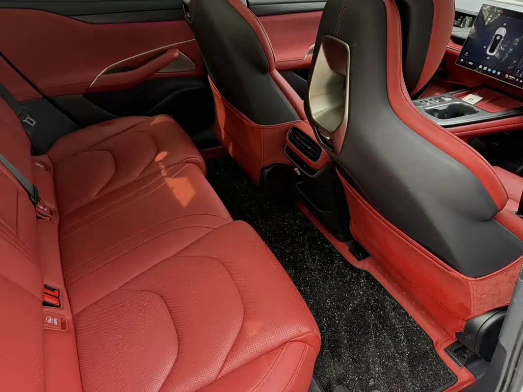 XIAOMI CAR XIAOMI SU7