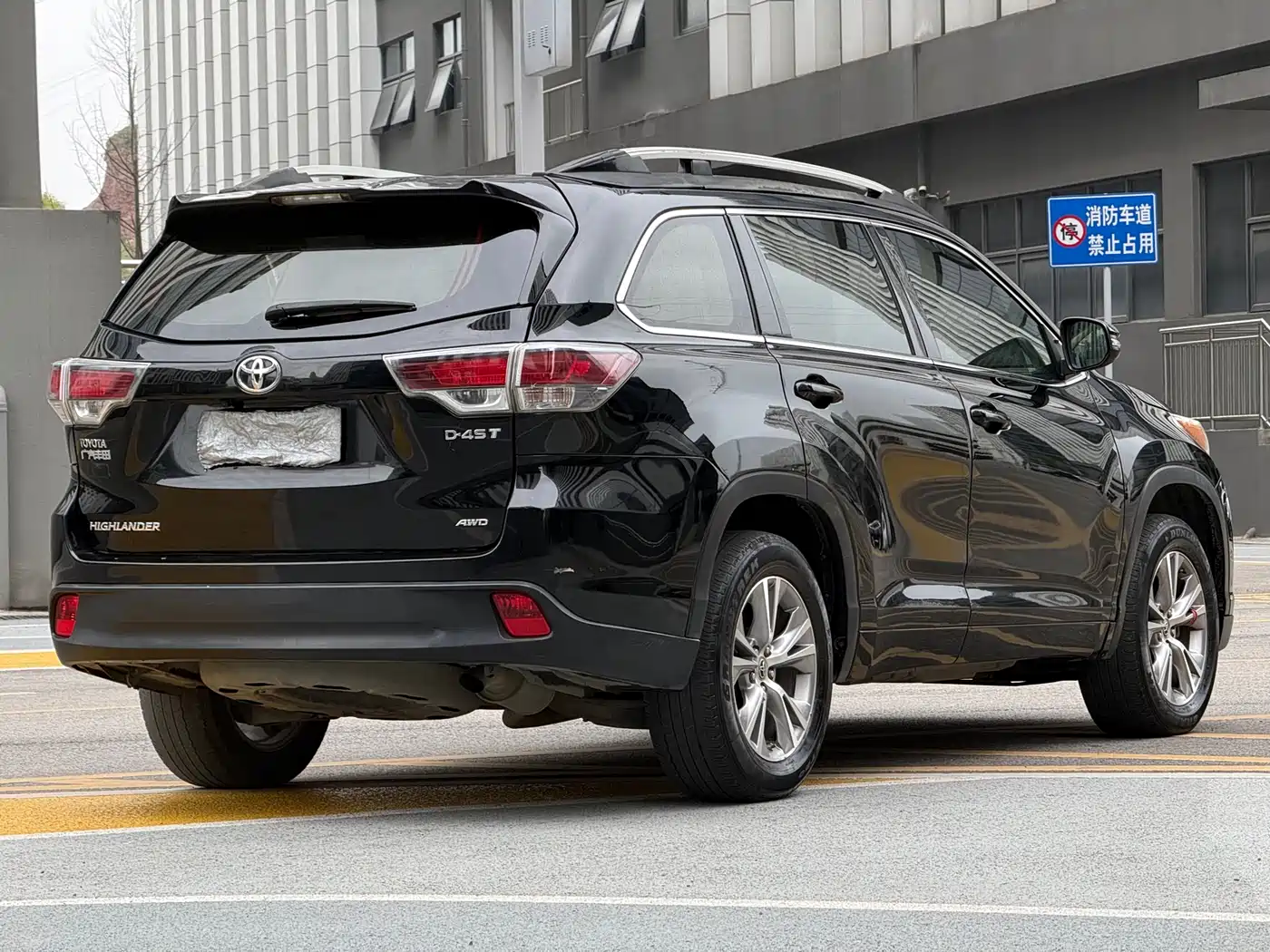Toyota Highlander 2015 2.0T AWD Elite Edition 7-seater фото 7