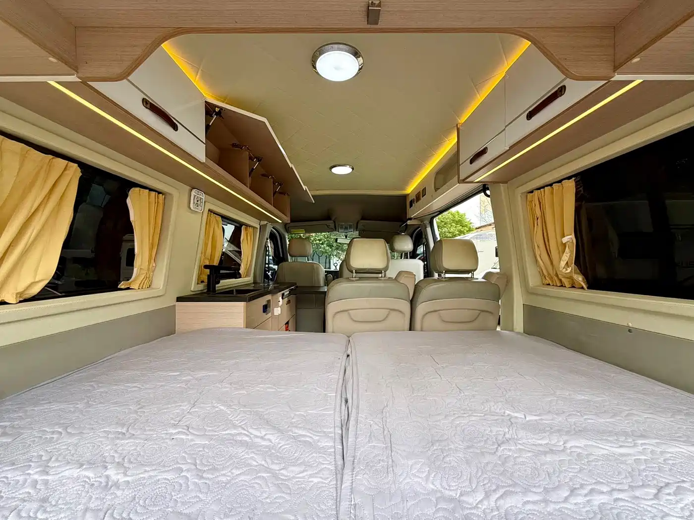 SAIC Maxus V80 RV 2025 2025 2.0T Traveller RV LIFE Camping Edition