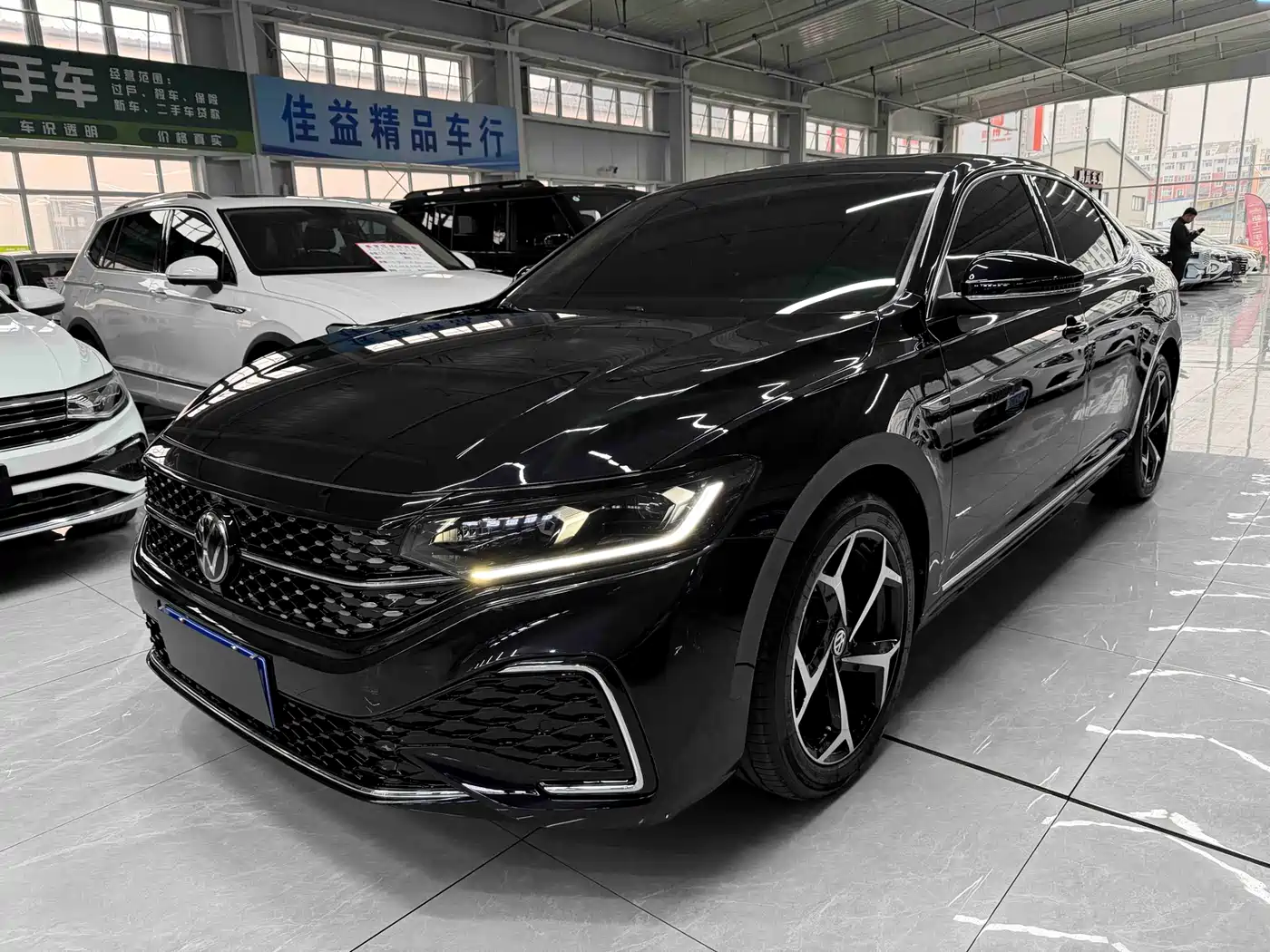 Volkswagen Passat 2023 280TSI Starlight Elite Edition
