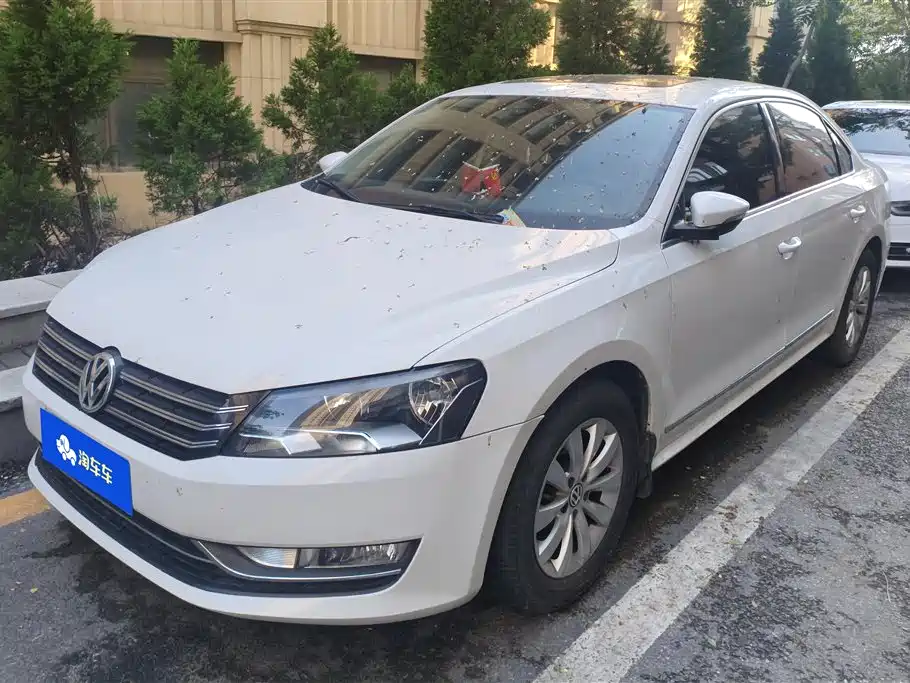 Volkswagen Passat 2014 1.8TSI DSG Luxury Navigation Edition