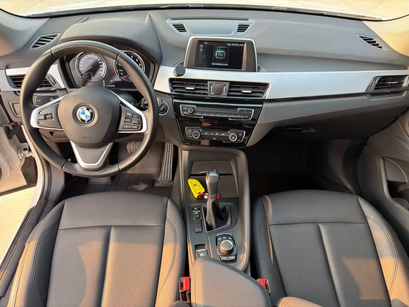 BMW X1 2019 sDrive18Li Fashion Model фото 9