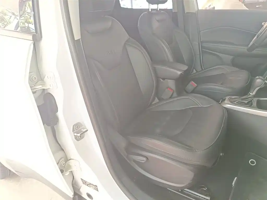 Jeep Compass 2019 2019 200T Auto Family-Connected Large Screen Edition