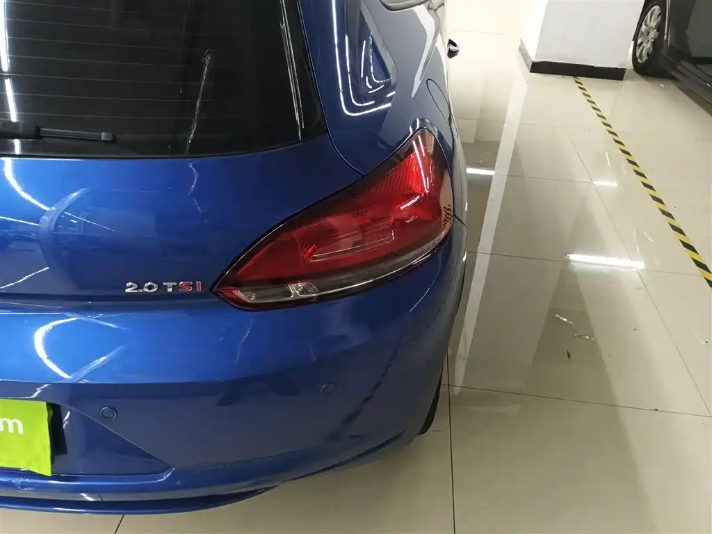 Volkswagen Scirocco 2011 2.0TSI Luxury фото 8