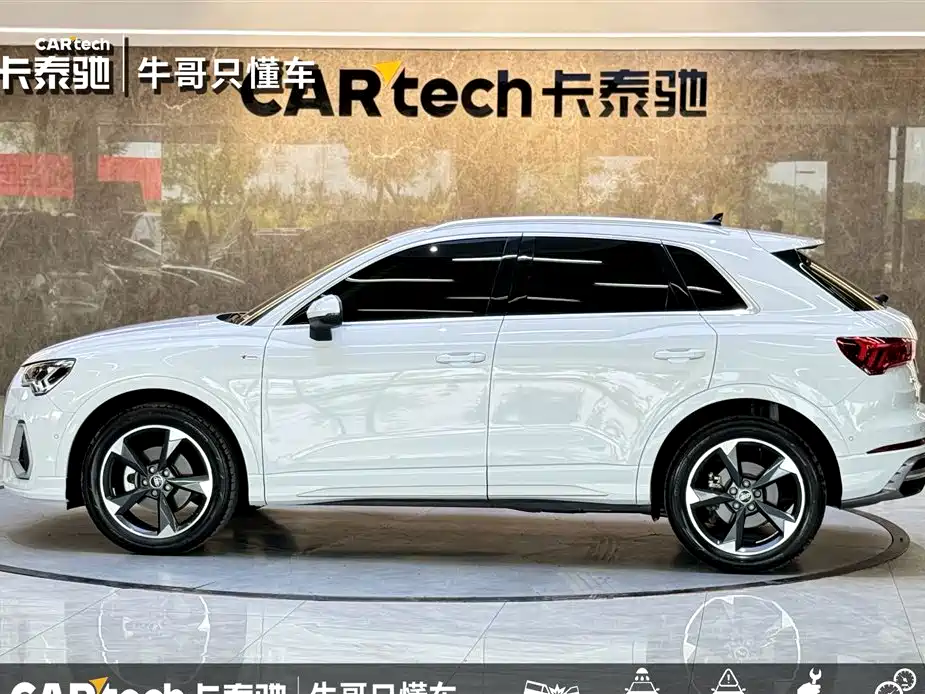 Audi Q3 2023 35 TFSI Fashion Dynamic Model (1.5T) фото 8