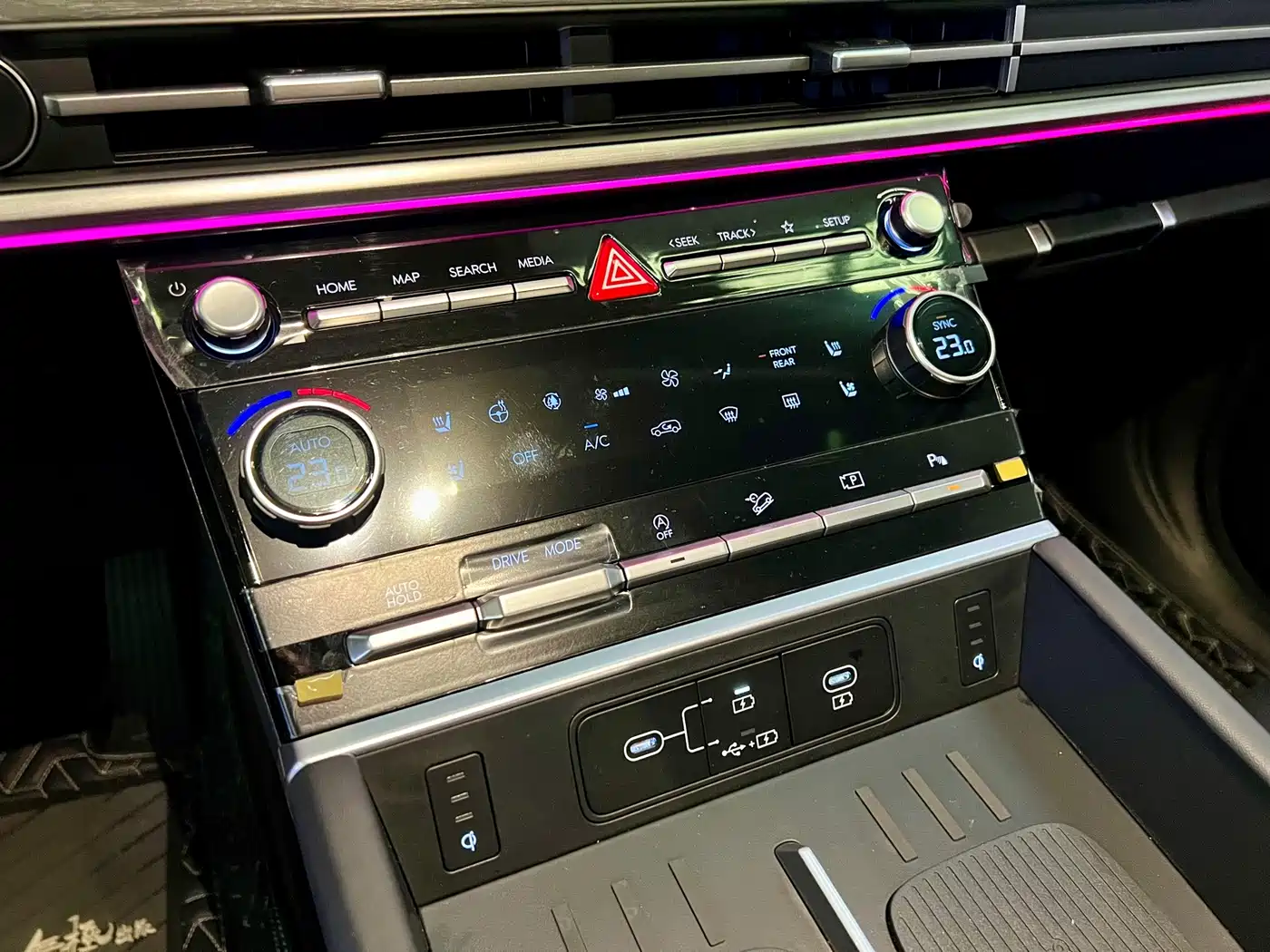 Hyundai Santa Fe 2024 2024 2.0T Connoisseur Pro Max