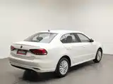 Photo 2 - Volkswagen Lavida