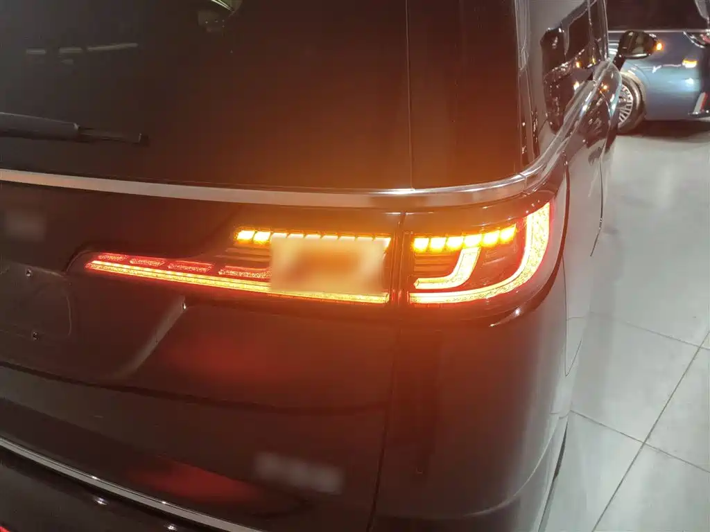 Voyah Auto Voyah Dreamer 2025 PHEV AWD Flagship Kunpeng Edition фото 24
