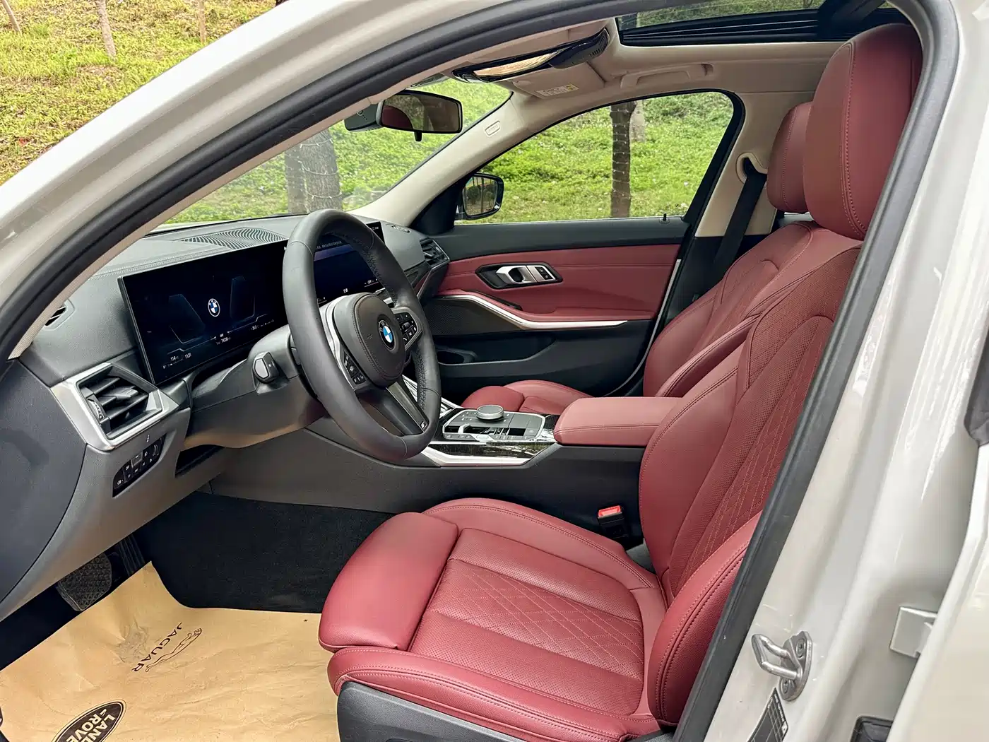 BMW 3 Series 2023 325Li M Sport Package фото 10