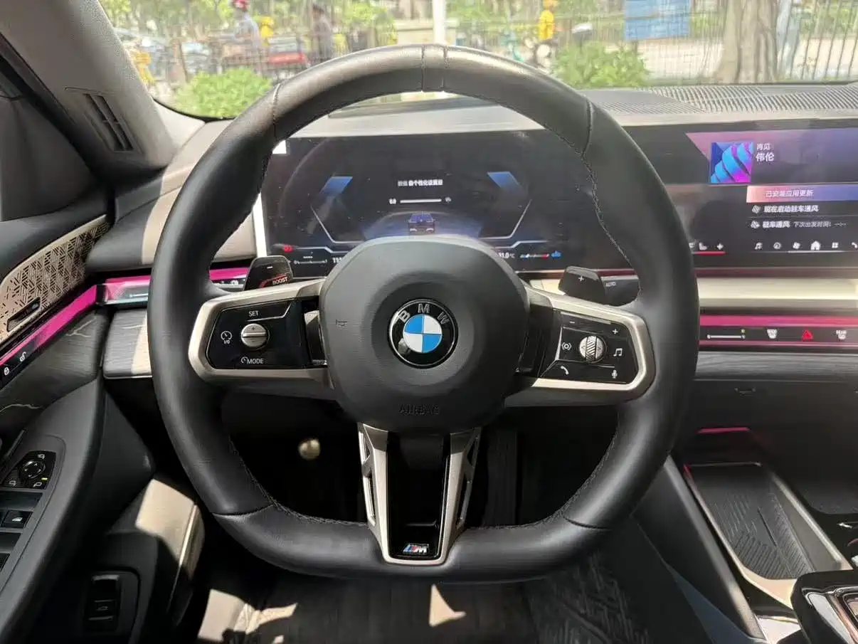 BMW 5 Series 2024 530Li Premium M Sport Package фото 5