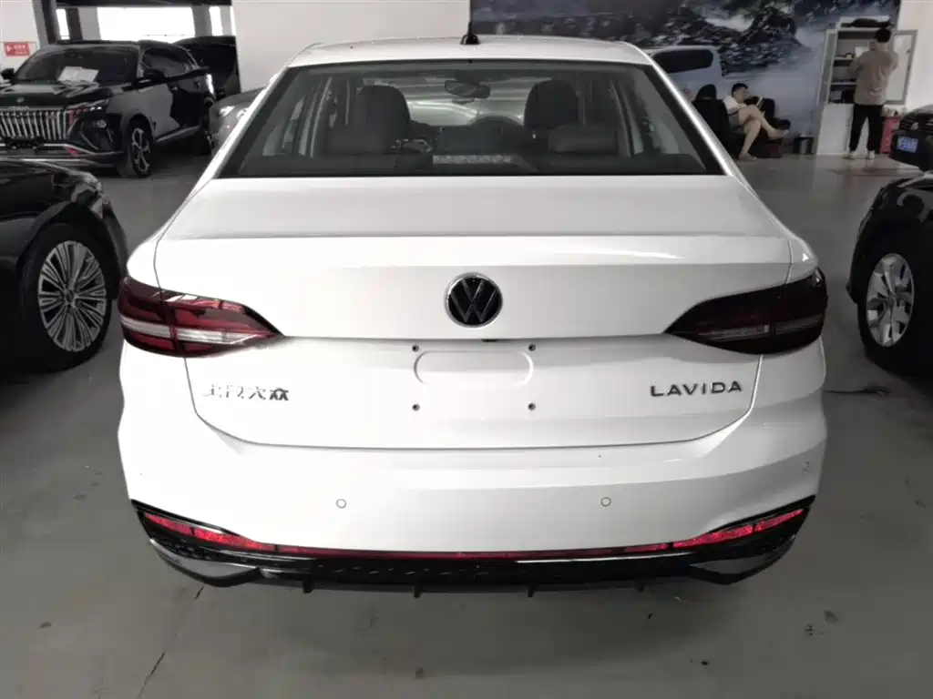 Volkswagen Lavida 2024 Model 1.5L Automatic Starlight 5 Million Edition фото 6