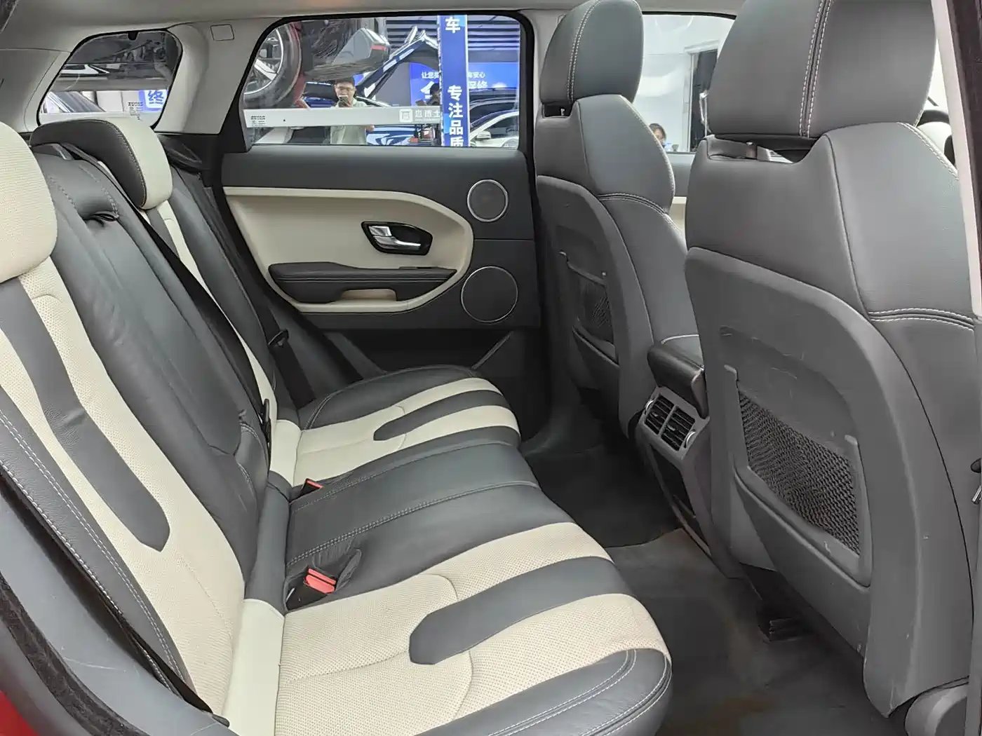Land Rover Range Rover Evoque (Import) 2014 2013 2.0T 5-door Dynamic Edition