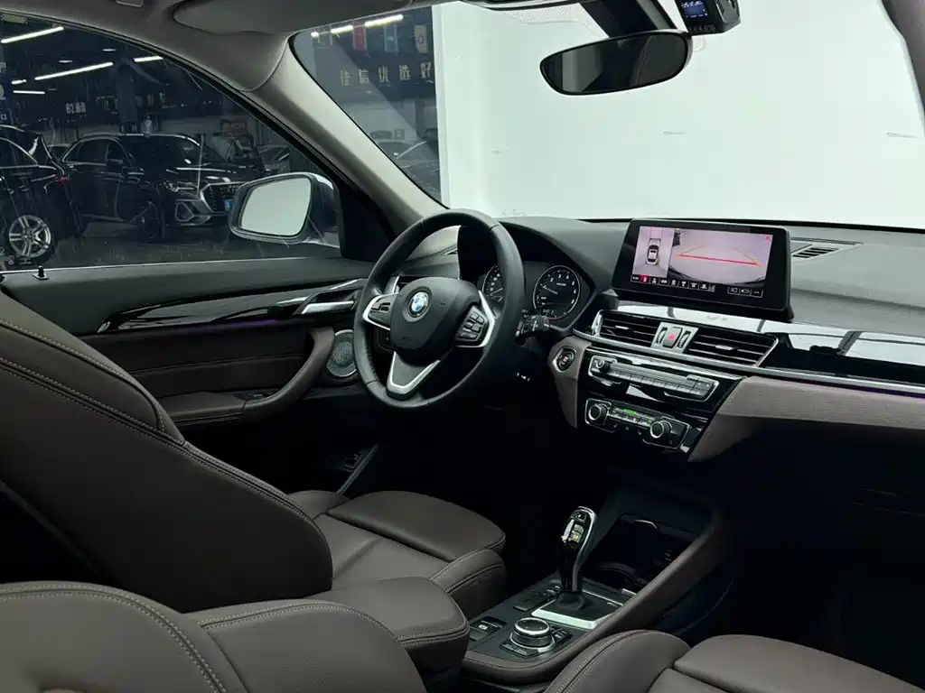 BMW X1 2022 sDrive20Li Fashion фото 15