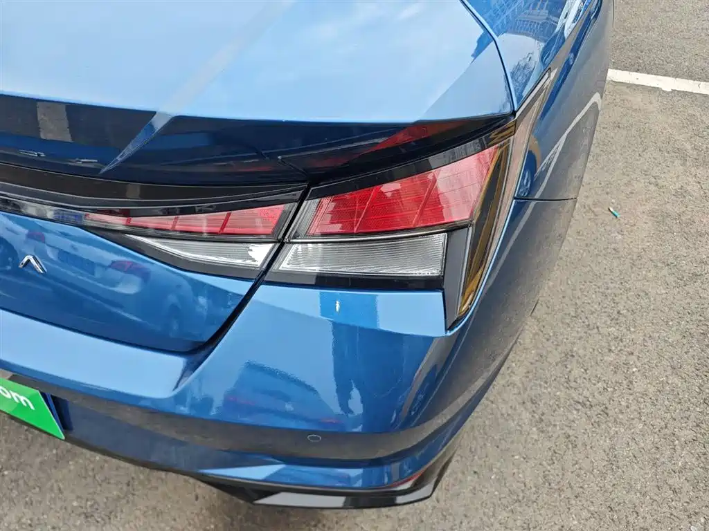 Hyundai Elantra 2022 1.5L CVT GLX Elite Edition фото 8