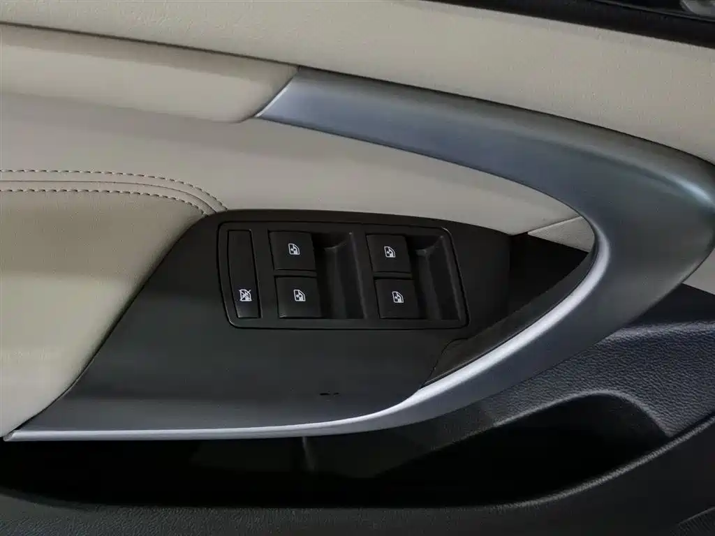 Buick Regal 2014 2.0L Elite Fashion Type фото 9