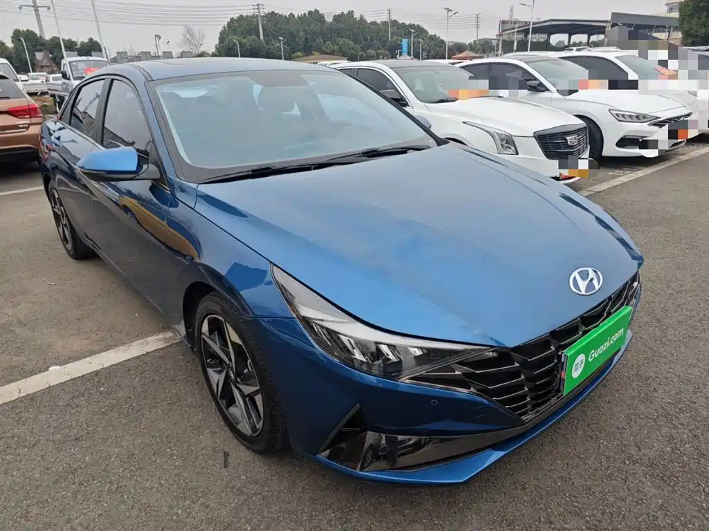 Hyundai Elantra 2022 1.5L CVT GLX Elite Edition фото 4