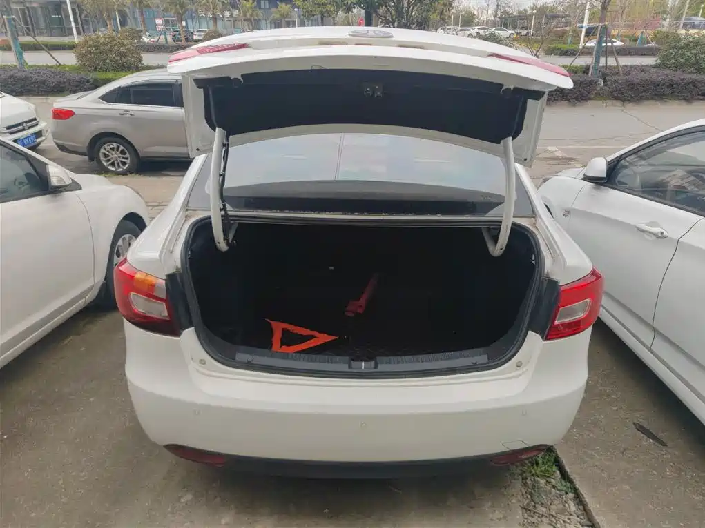 Besturn B30 2018 2017 1.6L Manual Luxury