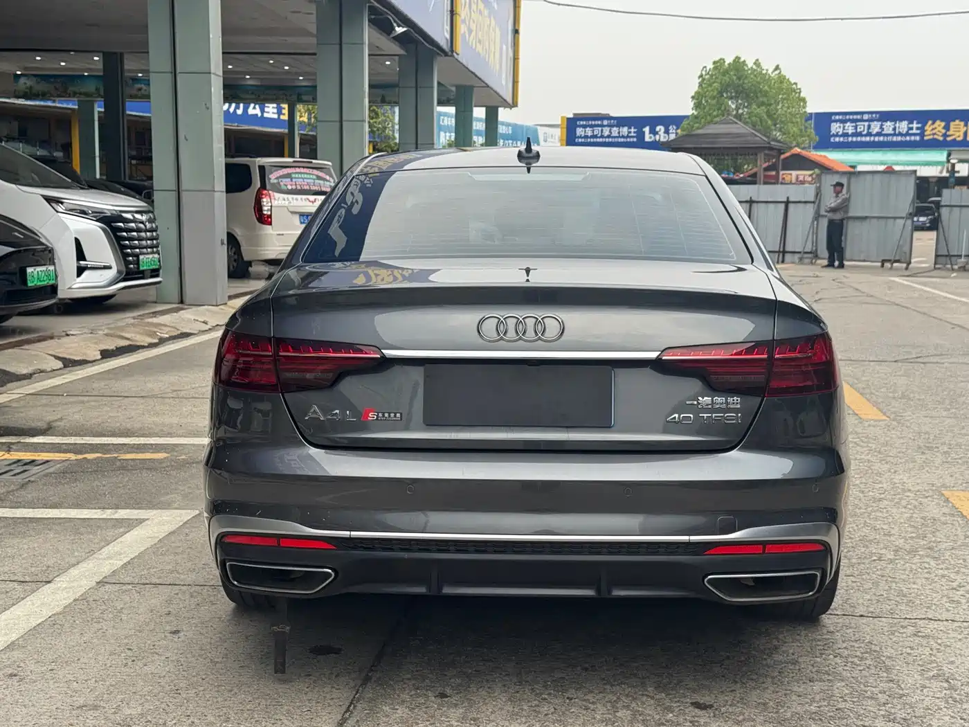 Фото 8 - Audi A4L