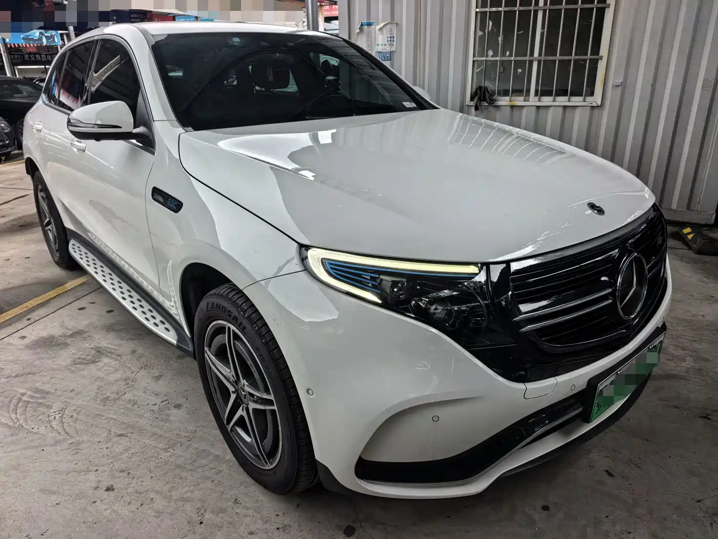 Mercedes-Benz EQC 2021