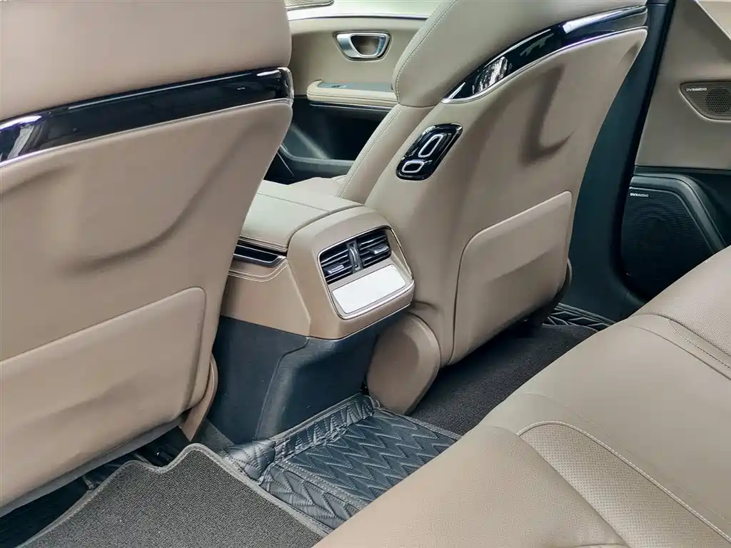 BYD Han 2024 DM-i Glory Edition 121KM Honor фото 9