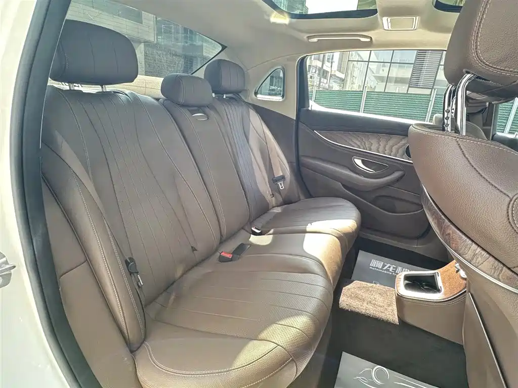 Mercedes-Benz E-Class 2023 E 300 L Fashion фото 13