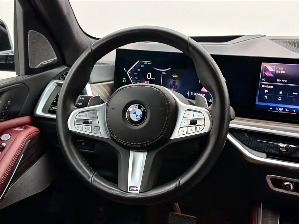 BMW X5 2023 xDrive 40Li M Sport Package фото 12