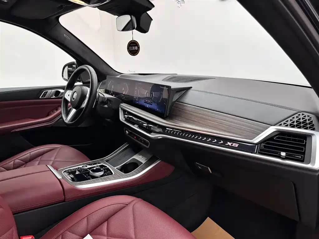 BMW X5 2023 xDrive 40Li M Sport Package фото 11