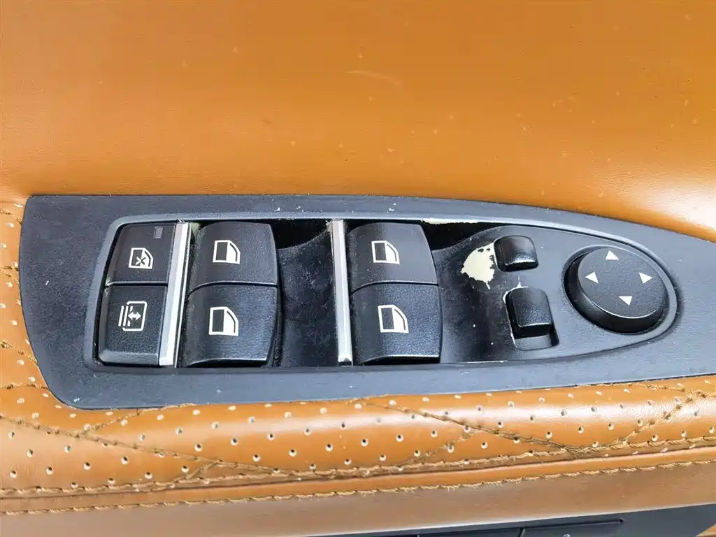 BMW 7 Series 2013 Model 740Li Leading фото 9