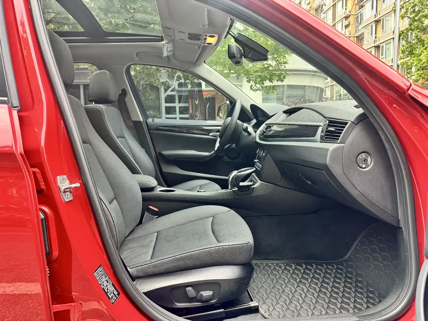 BMW X1 2015 Model sDrive18i Leading Advanced Edition фото 6