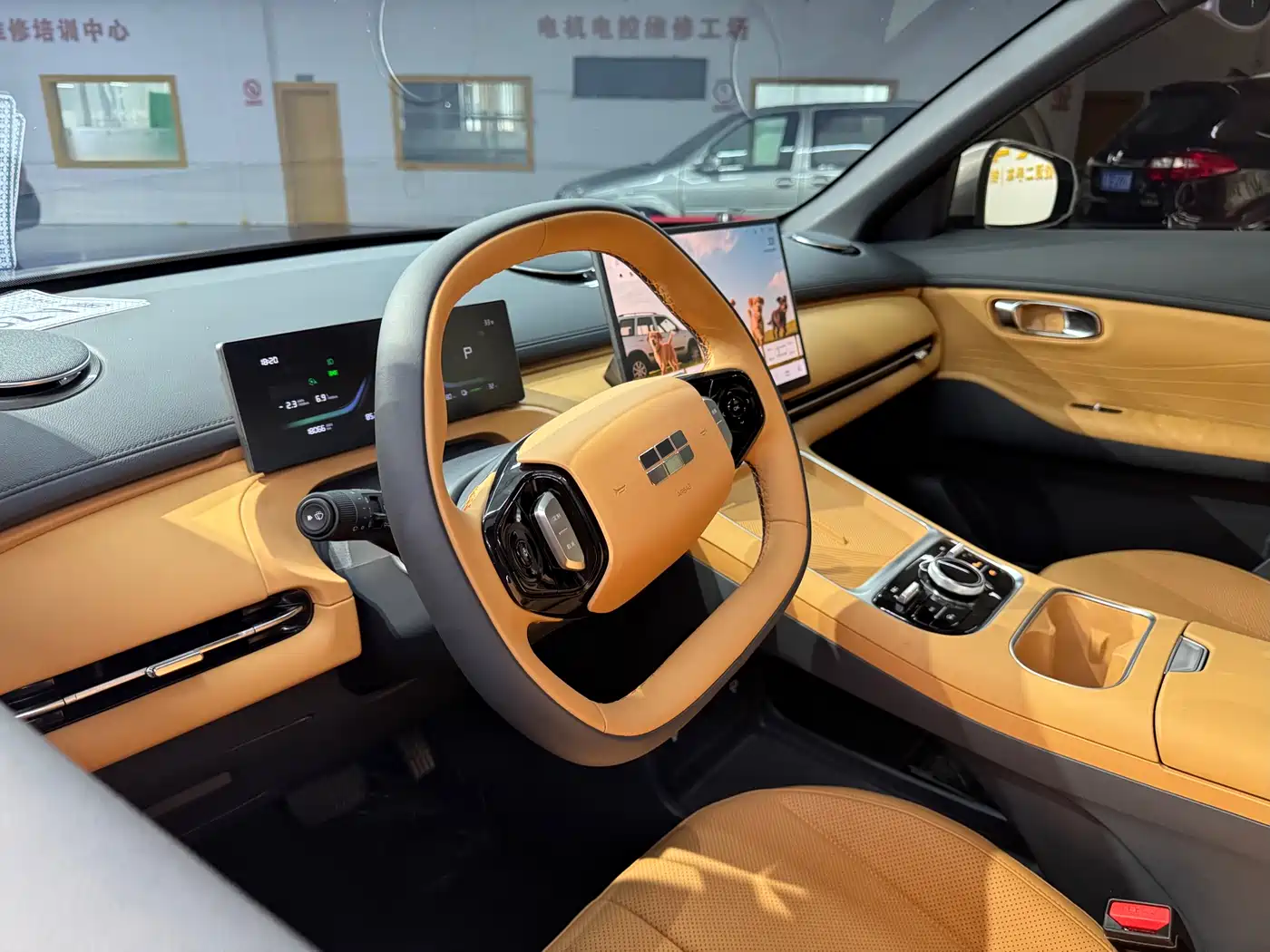 Geely Galaxy Galaxy Starship 7 EM-i 2025 Model 55km Voyage Edition фото 10