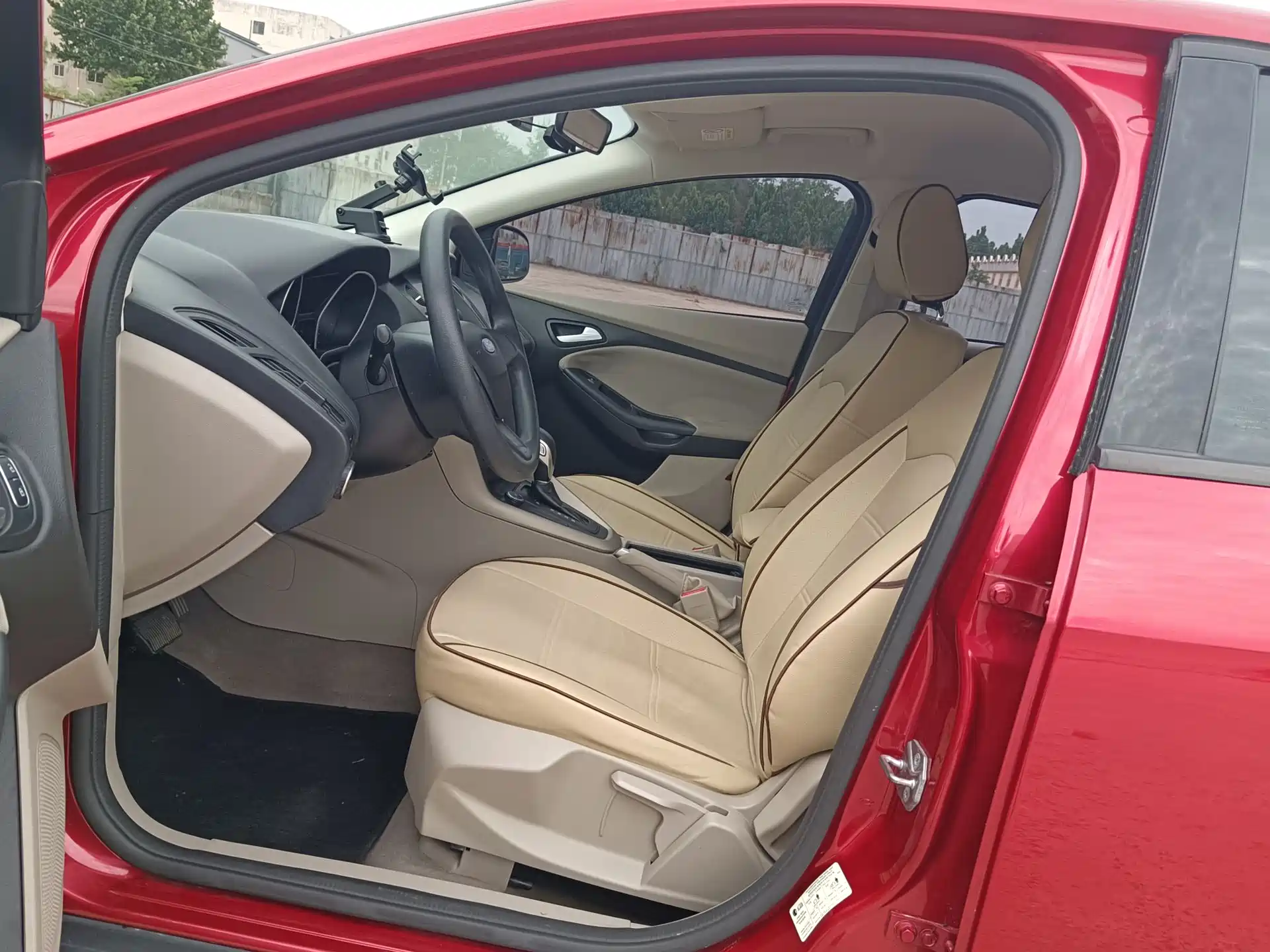 Фото 7 - Ford Focus