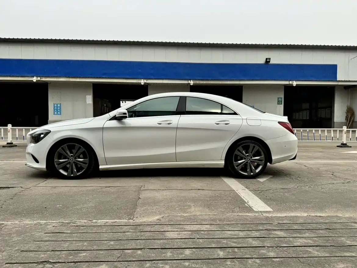 Mercedes-Benz CLA (Import) 2018 CLA 200 Dynamic Edition фото 10