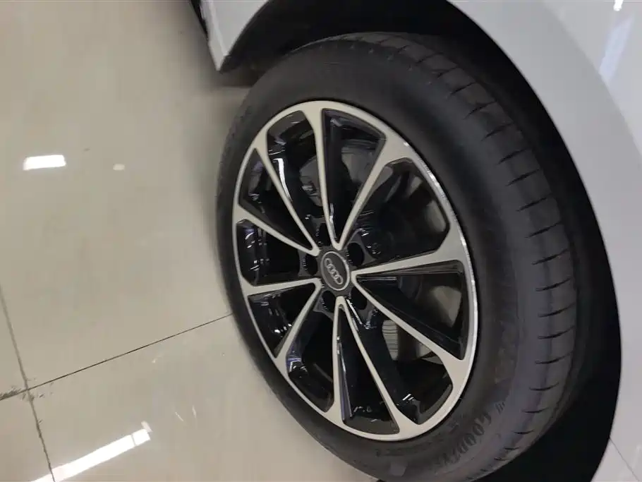 Audi A5L 2026 2.0T Sport Edition фото 6
