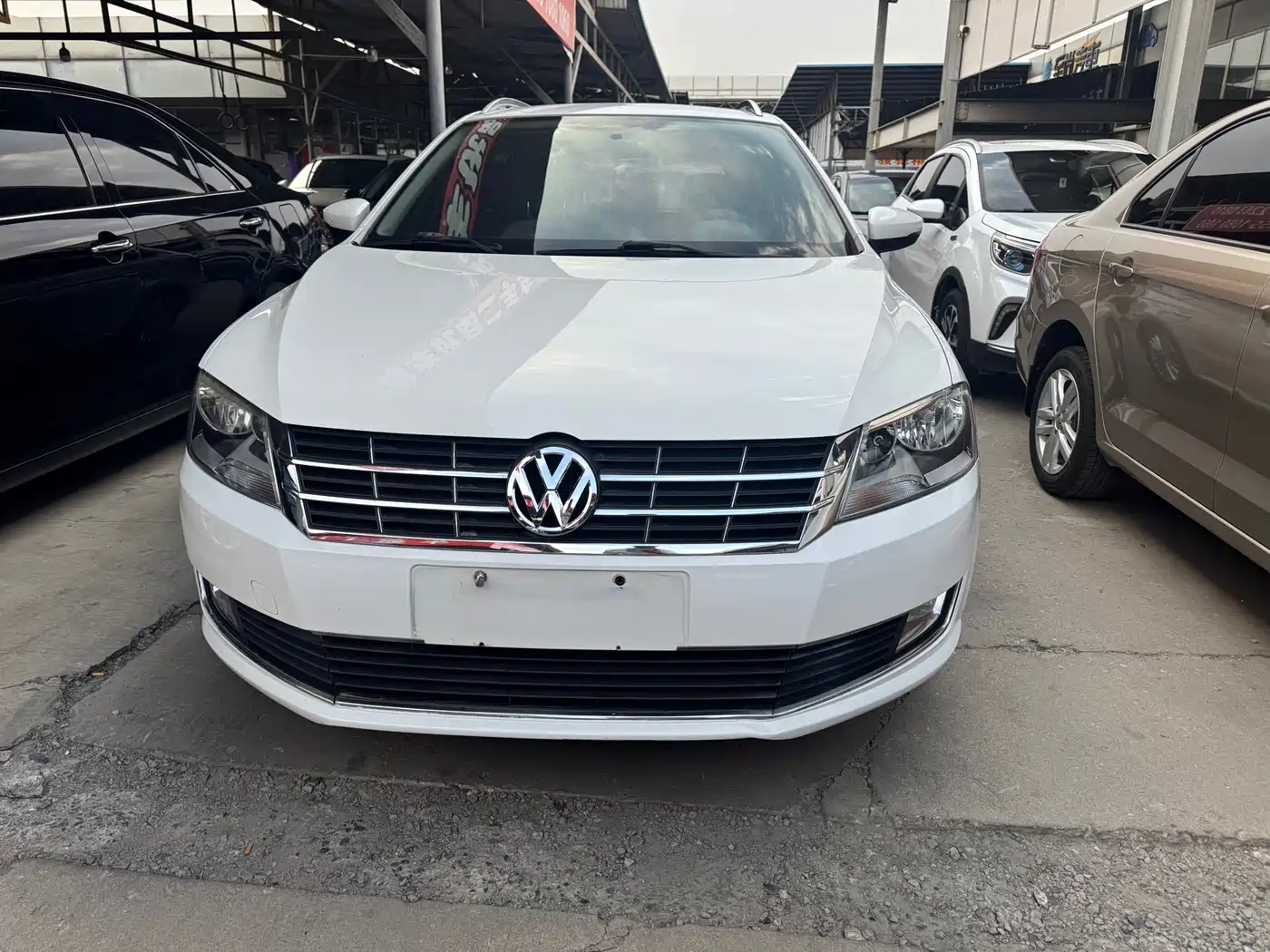 Volkswagen Lavida Tour 2013 1.4TSI Automatic Comfort фото 2