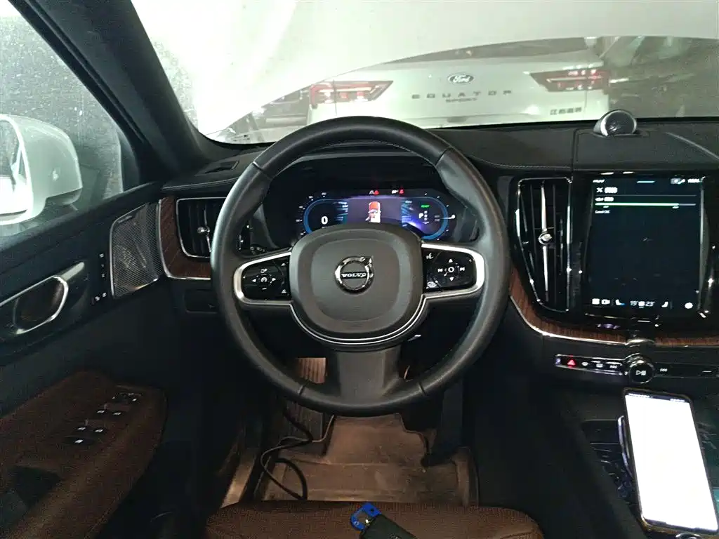 Volvo XC60 Plug-in Hybrid 2024 2025 Plug-in Hybrid Long Range AWD Zhiya Luxury Edition