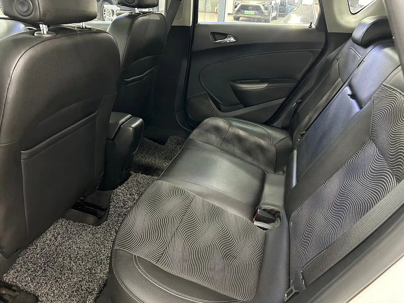 Buick Excelle 2013 2013 Model XT 1.6L Automatic Fashion