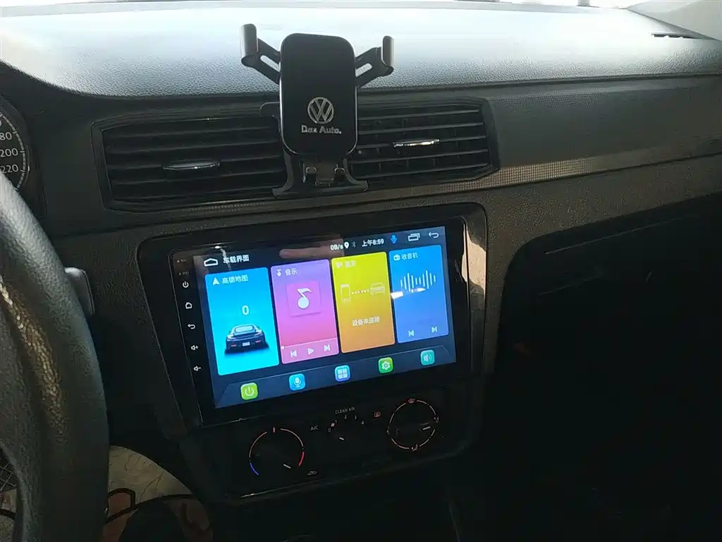 Volkswagen Santana 2016 1.4L Manual Trend Edition фото 13