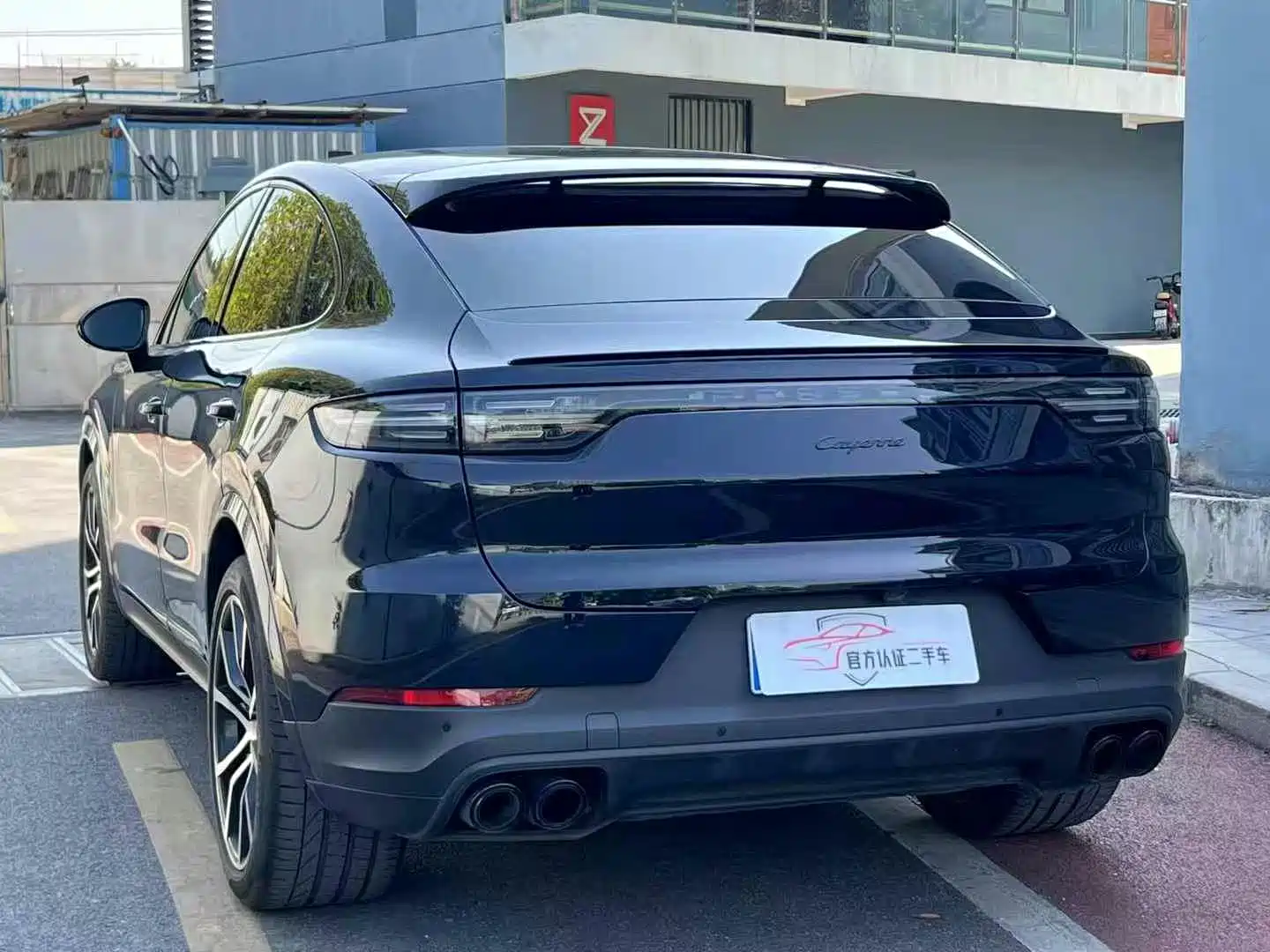 Photo 7 - Porsche Cayenne