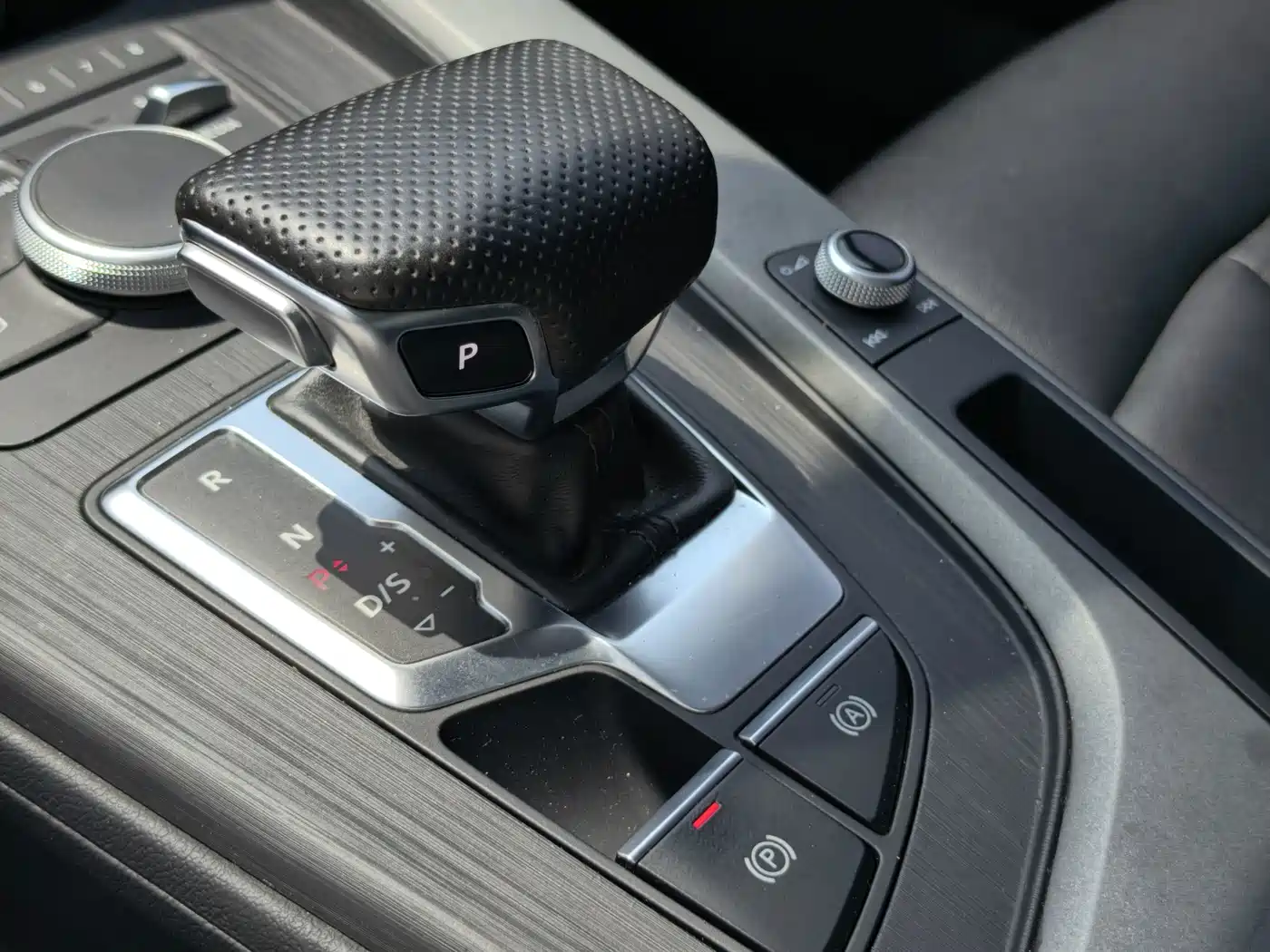 Photo 18 - Audi A4L