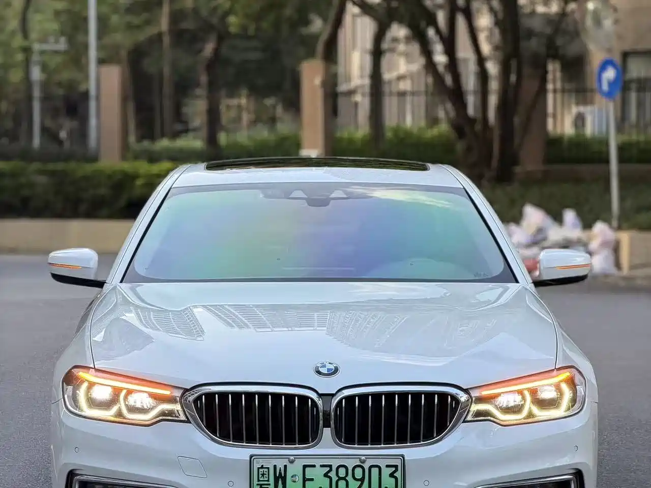 BMW 5 Series New Energy 2019 530Le Luxury Package фото 3