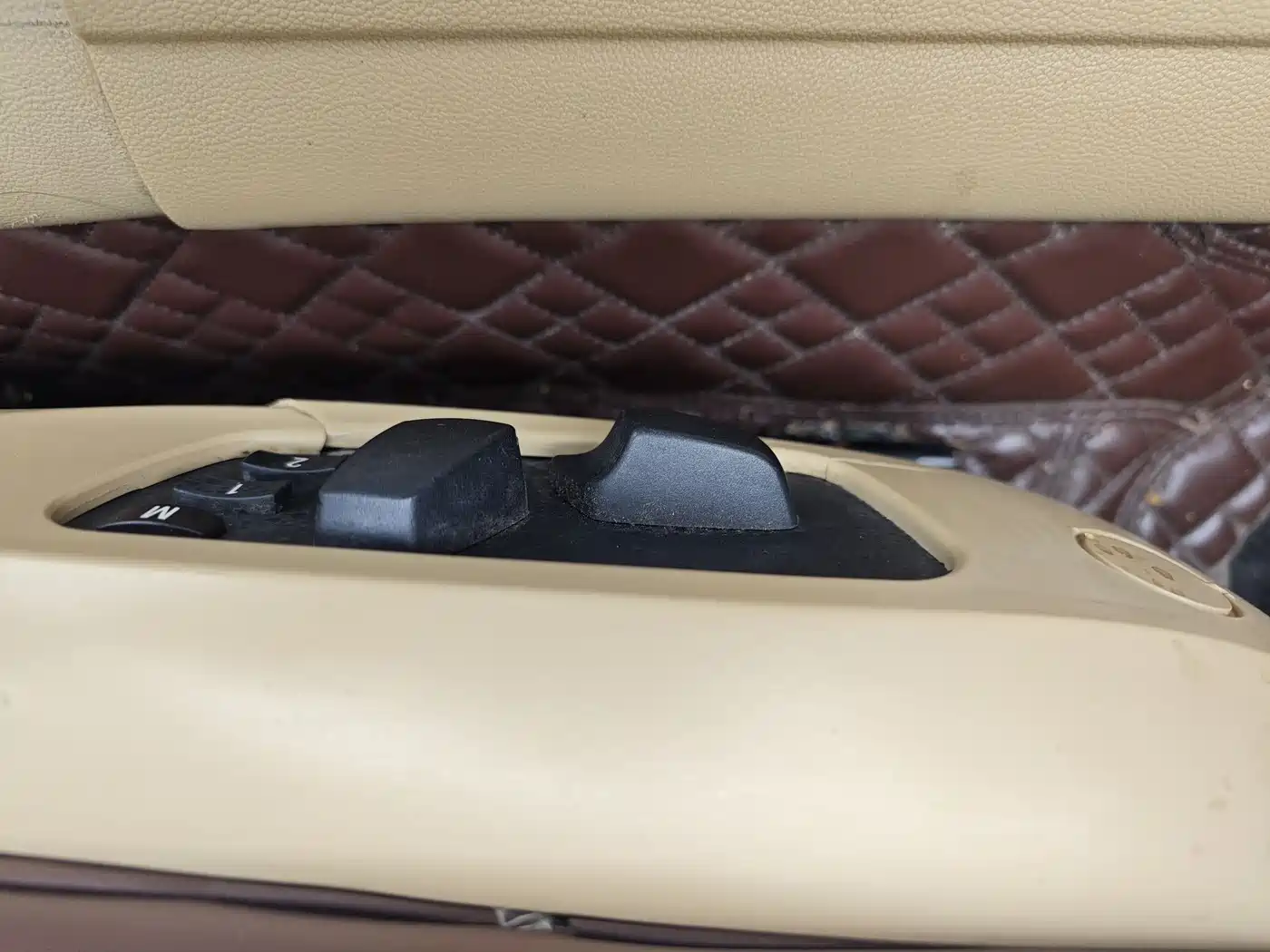 BMW 3 Series 2012 320i Luxury фото 14