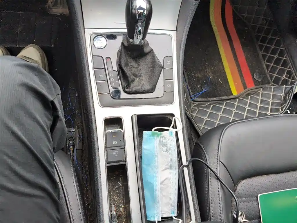 Volkswagen Passat 2014 1.8TSI DSG Executive Edition фото 7