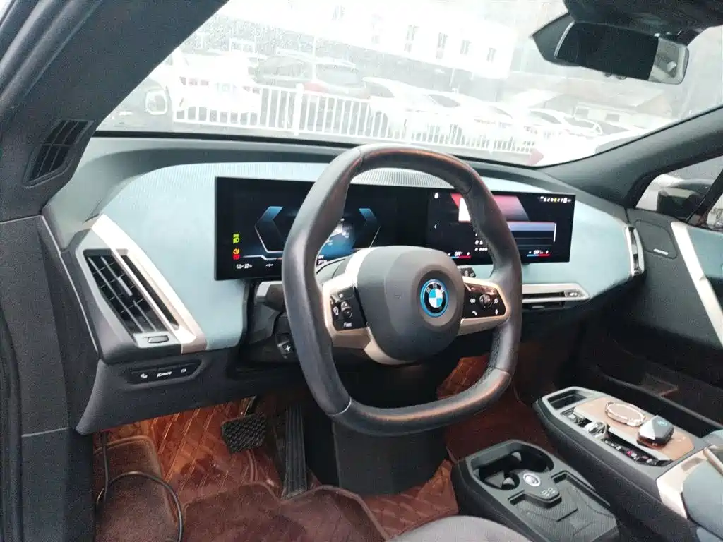 BMW iX 2022 xDrive50 фото 3