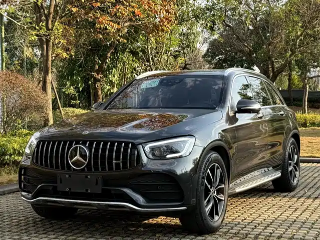 MERCEDES-BENZ GLC