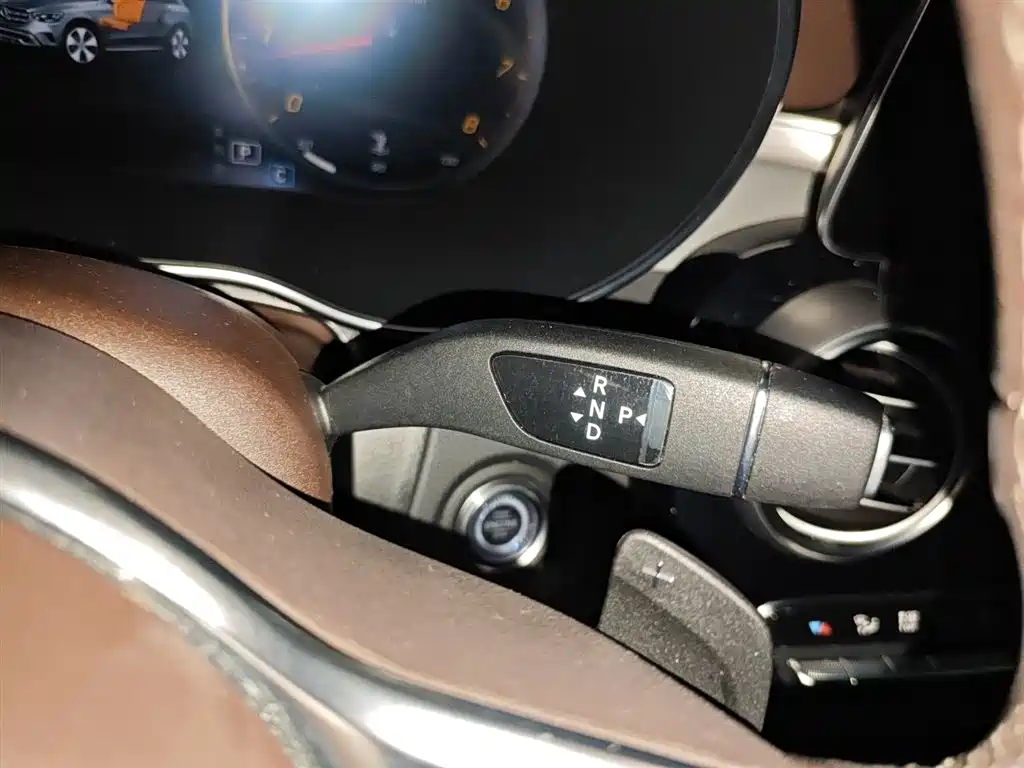 Mercedes-Benz GLC 2020 Facelift GLC 260 L 4MATIC Dynamic фото 7